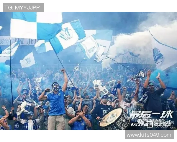 锡安再次强攻内线遭文班无情封盖 血帽震撼全场引爆球迷热议